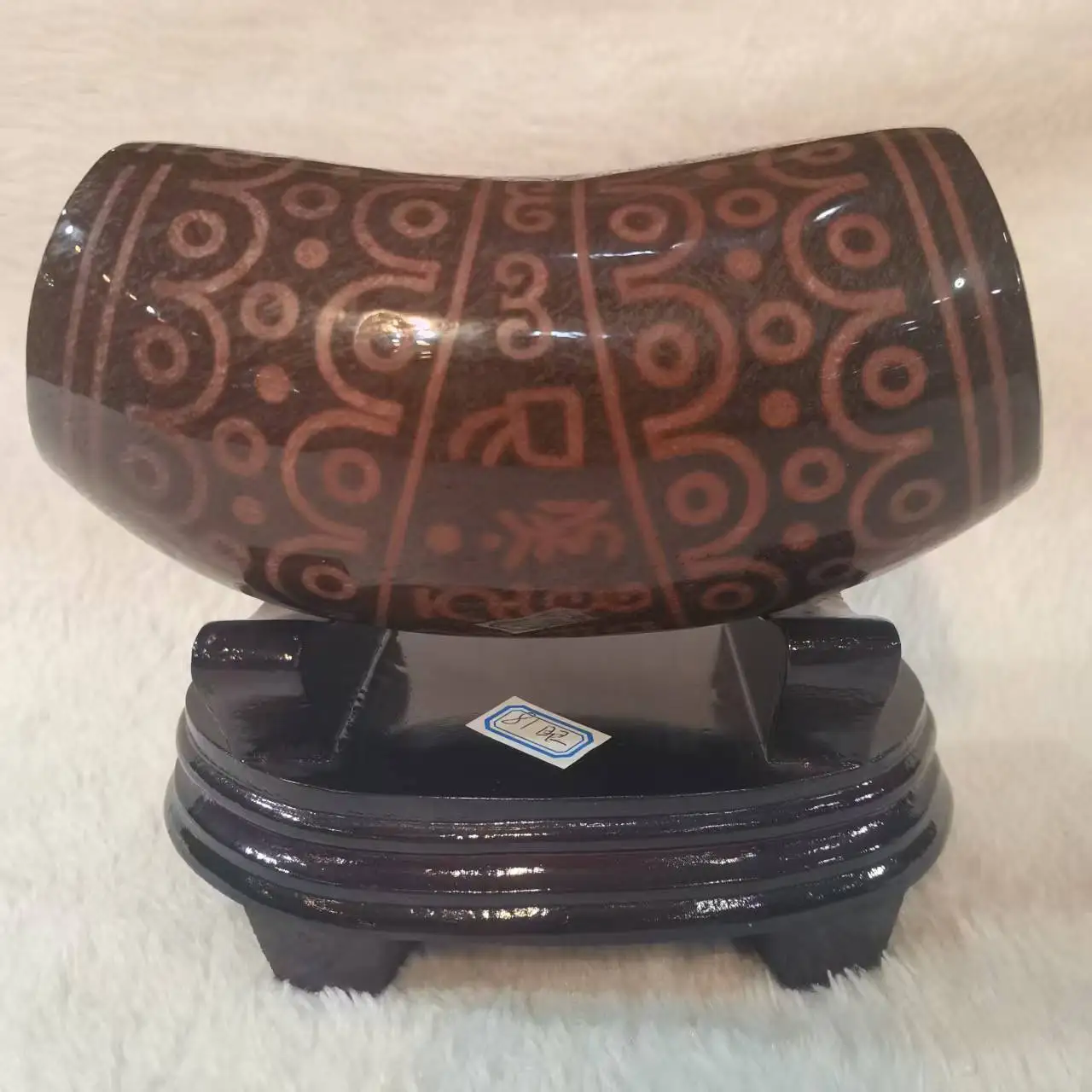 

Natural Agate Big Ornament 81Eyes 2.1g Ox Horn Shape Powerful Chinese Amulet Beads Collection High Quality