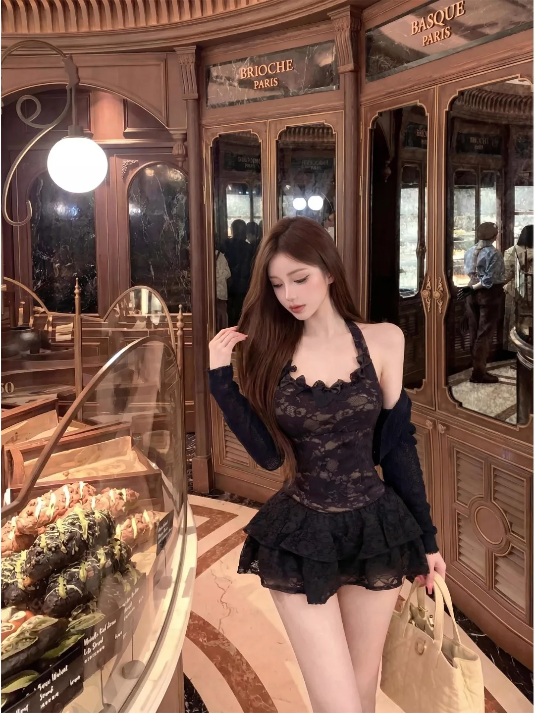 

Элегантный черный кружевной топ-жилет с завязками и юбка с высокой талией для женщин: модный весенний комплект с высоким воротником и длинными рукавами