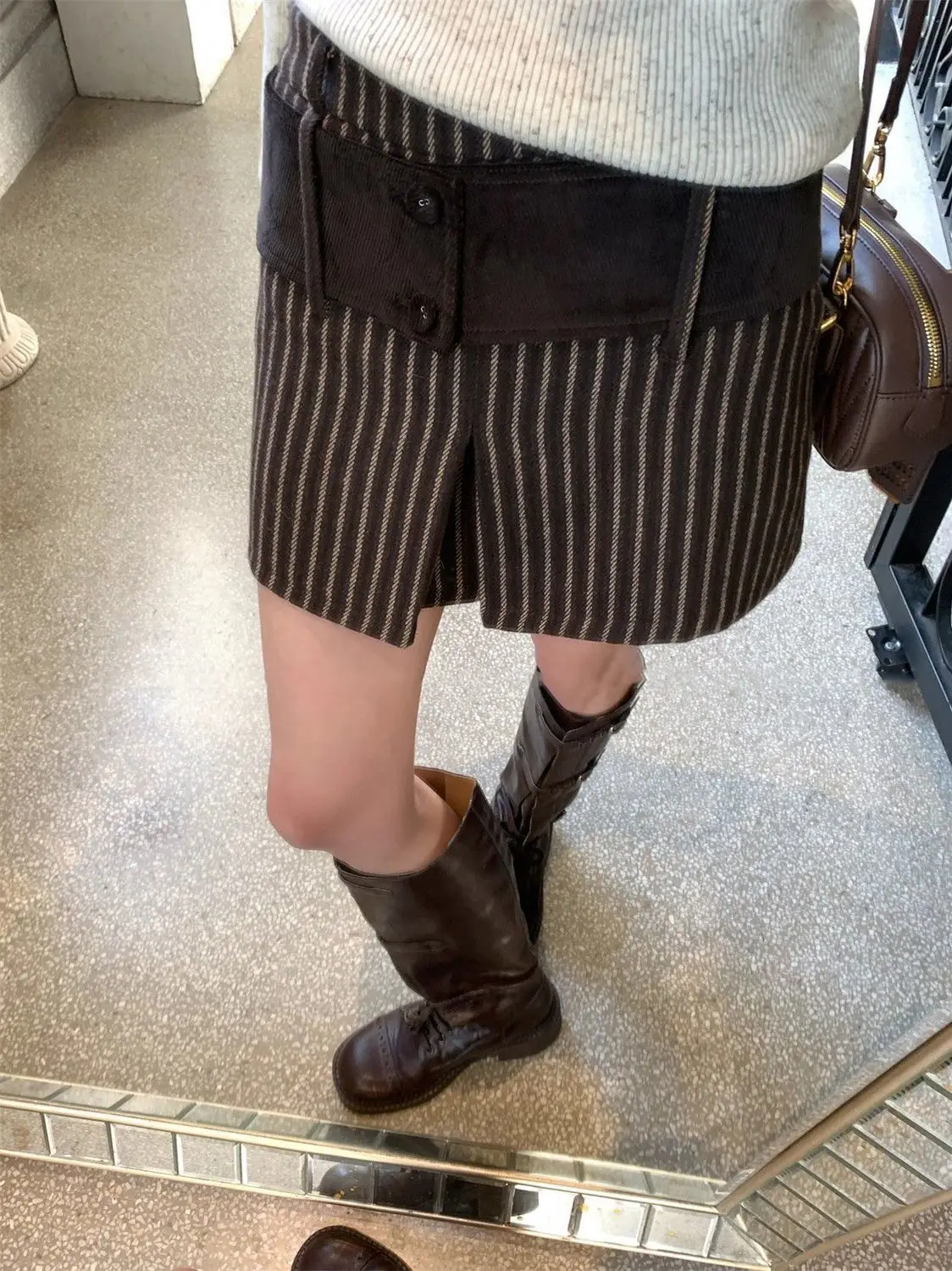 

Vertical Stripe Spliced Skirt Female Hot Girl High-waisted Short Skirt