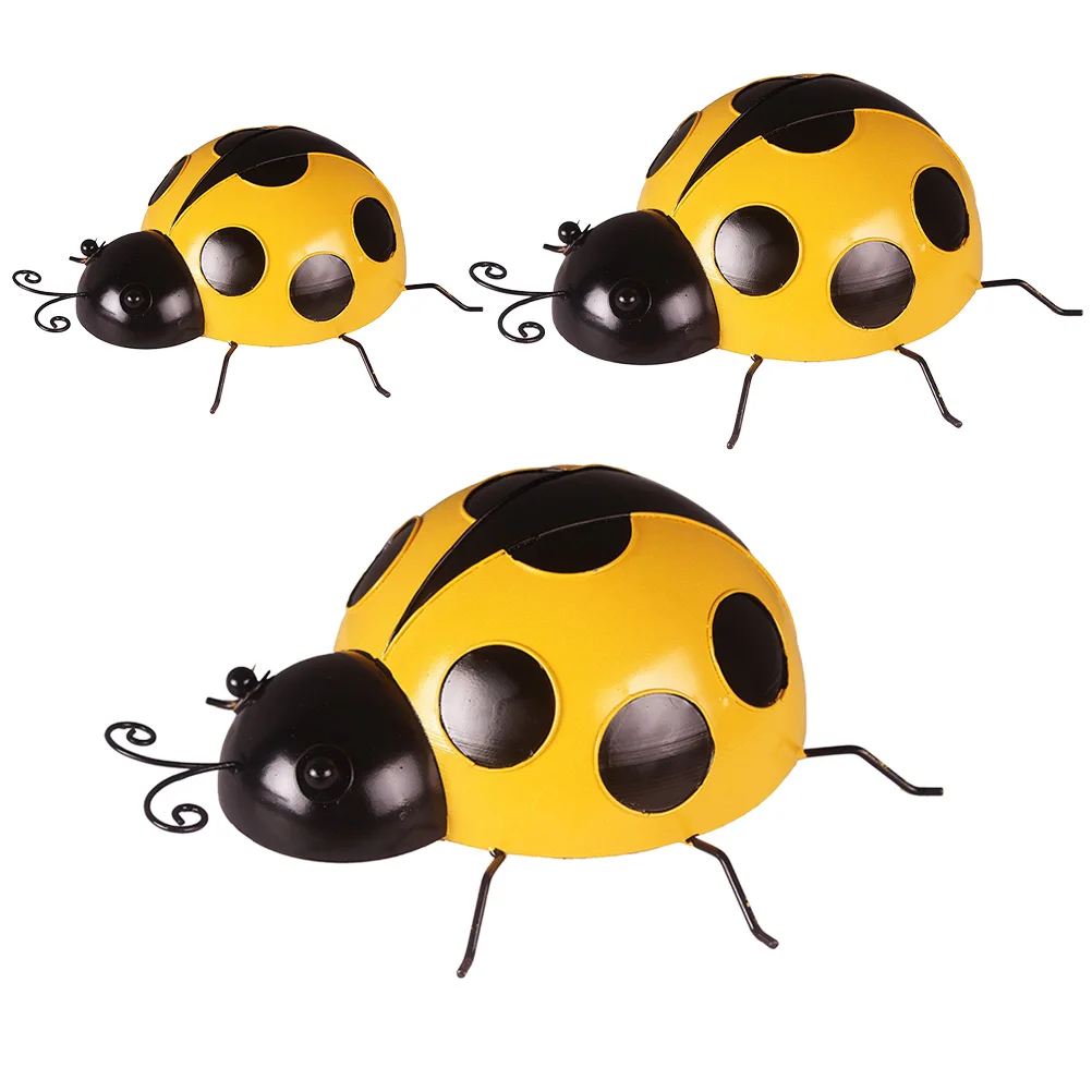 

3pcs Iron Ladybug Ornament Garden Decorations Outdoor Statues Rustic Metal Animal Sculptures For Lawn Pond Pool Decoration