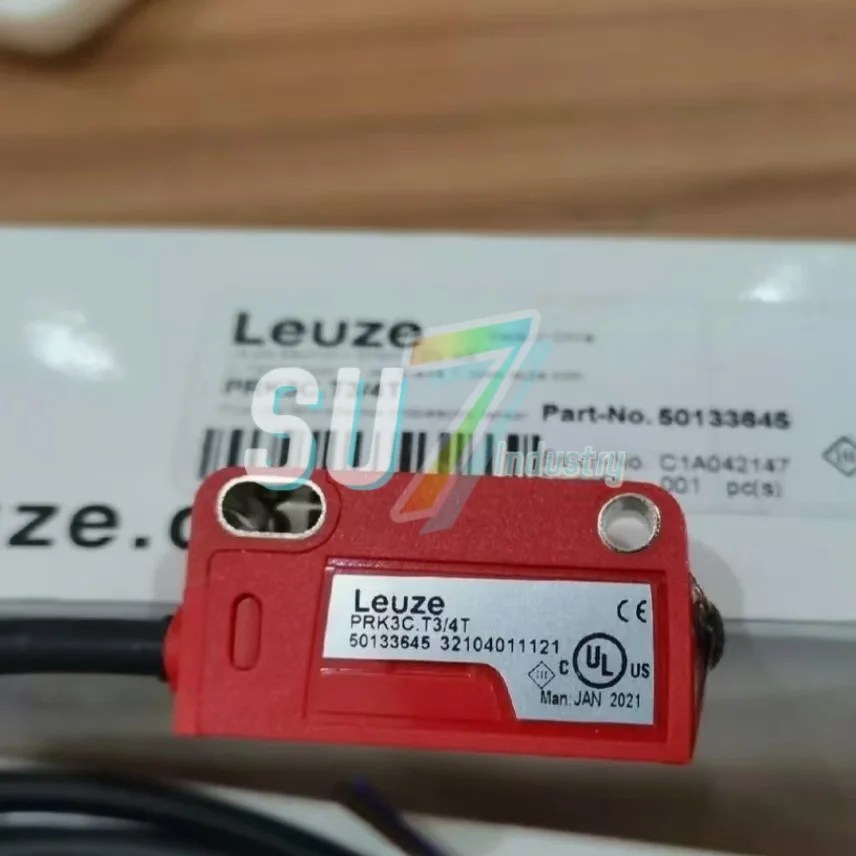

PRK3C.T3-4T 50133645 PRK46C.1-4P-M12 50127015 Photoelectric Sensor New In warehouse