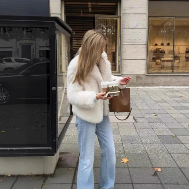 خمر فو الفراء المرأة سترة الصلبة بدوره إلى أسفل طوق طويلة الأكمام معطف دافئ شيك الأبيض موضة الشتاء أبلى معطف الفرو النساء