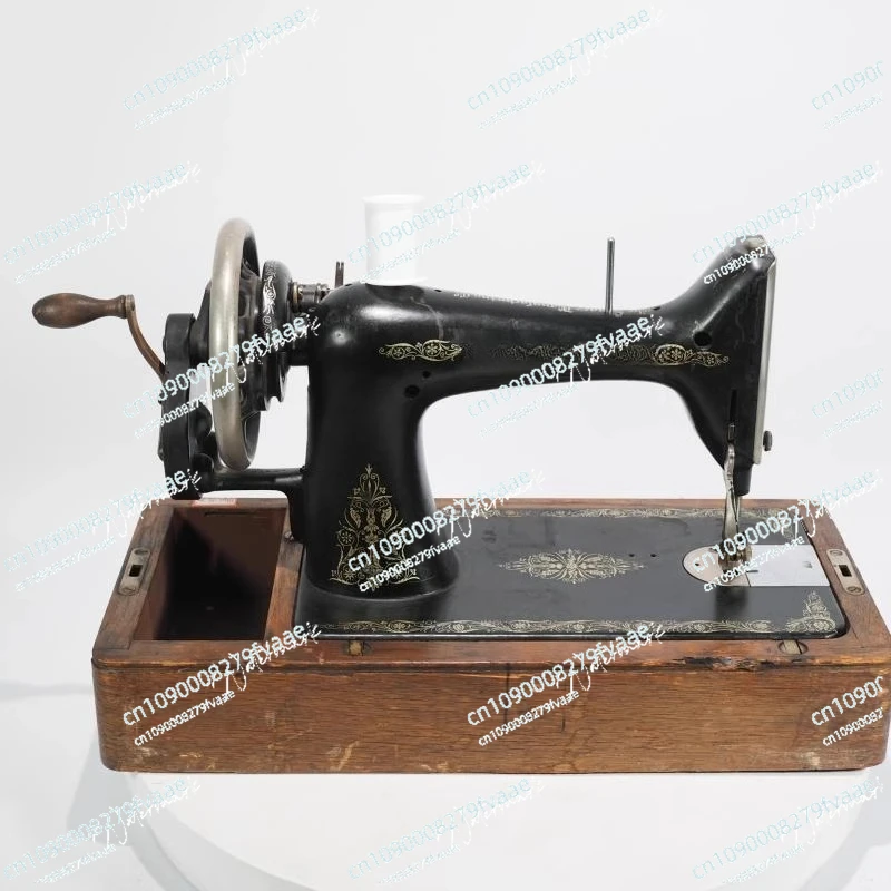 

Cast iron hand crank sewing machine clothing store teahouse nostalgic ornament