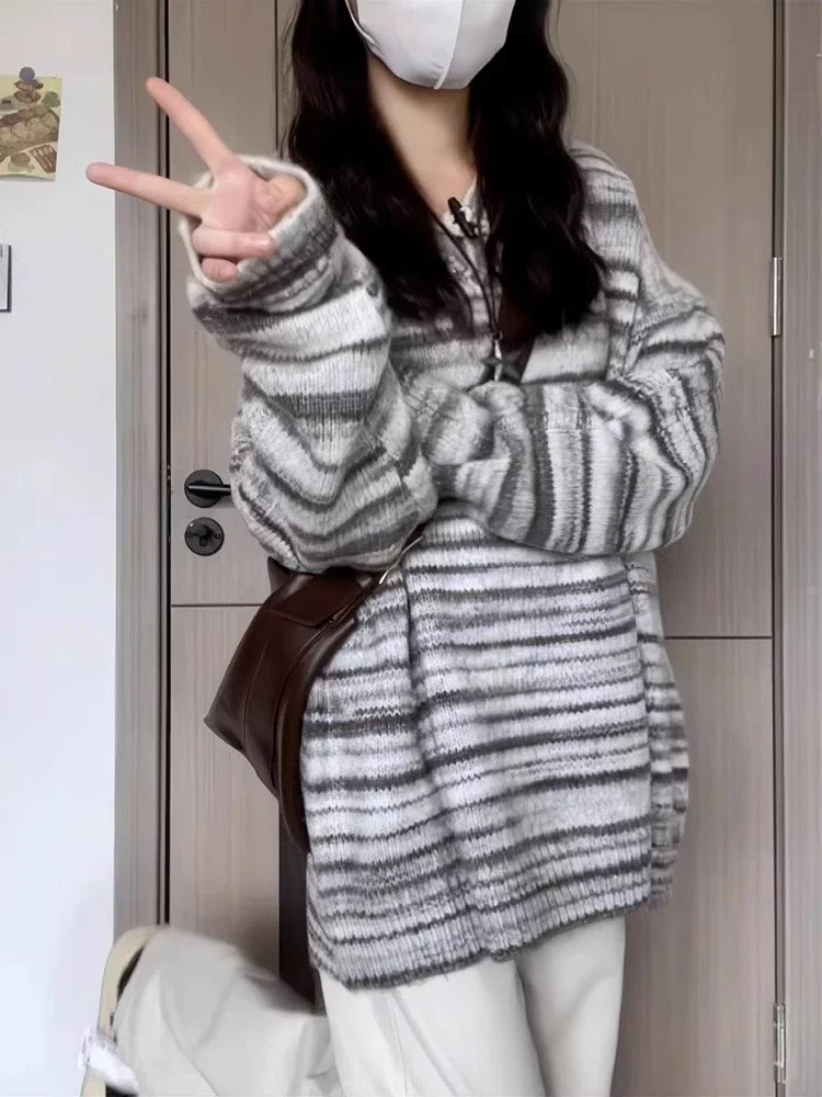

2024 Grunge Contrast Color Hooded Pullovers Autumn Oversized Casual Jumpers Fashion Sweet Striped Y2k One-button Women Sweaters