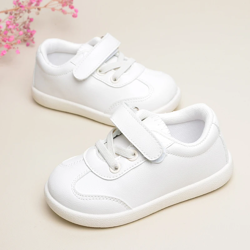

2025 Kids Outdoor Lightweight Comfortable Black White Anti Slip Low Top Round Head Casual Sneakers Daily Sports Shoes EK9S51