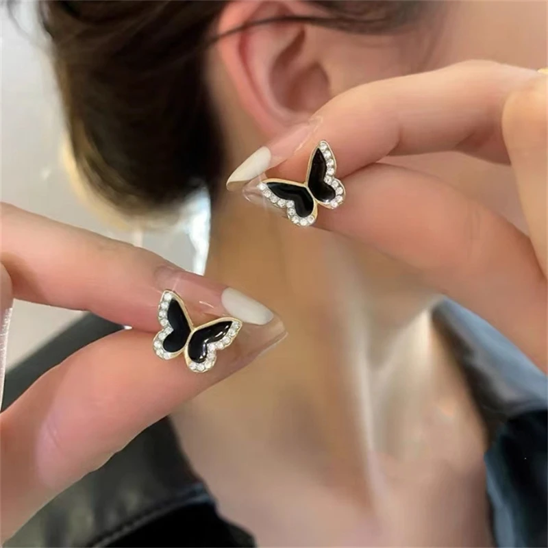 Black Enamel Women's Small Earrings Crystal Side Mini Butterfly Lovely Animal Shape Tiny Stud Earrings for Girls boucle d'oreill