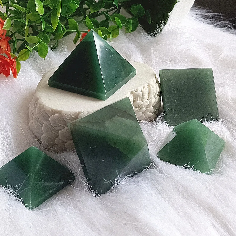 Natural Green Dongling Jade Pyramid Quartz Carving Restoration Home Treatment Decoration Ornament