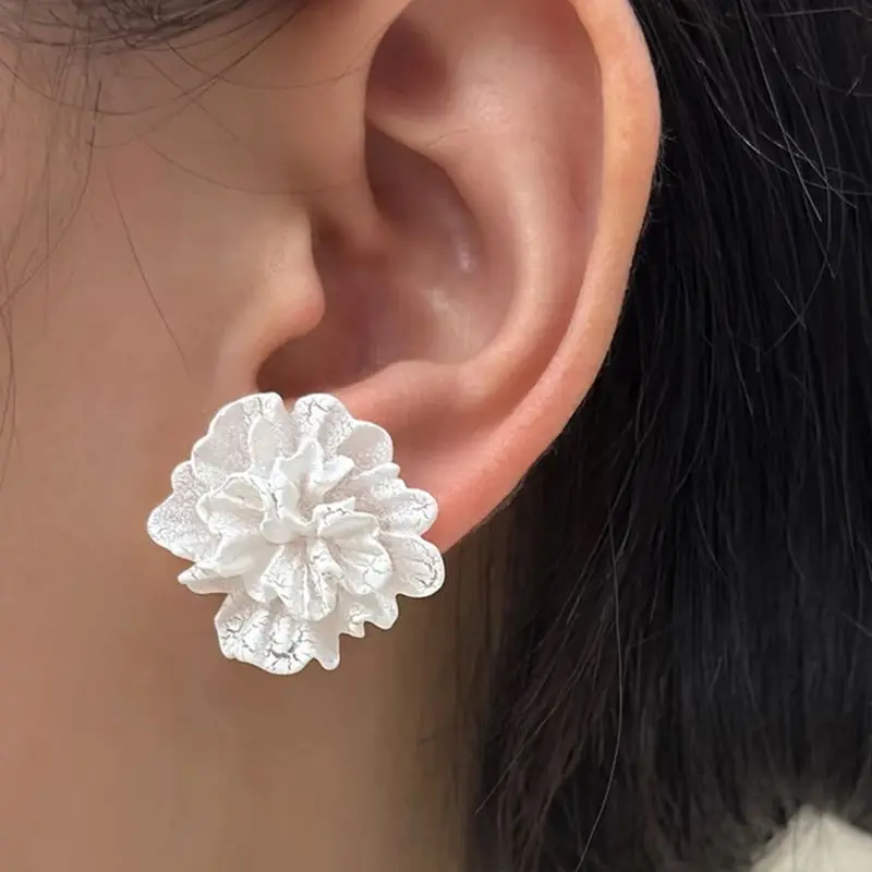 Trendy White Red Acrylic Flower Earrings Party Folding Petals Stud Earrings for Women Cute Sweet Party Girls Korean Jewelry Gift