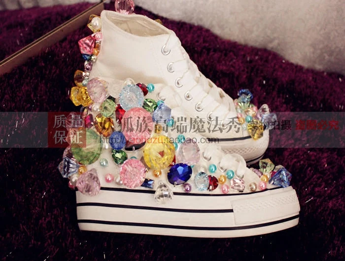 Canvas Little White Shoes Candy Big Jewel Sweet Random Colored Gemstones The color of gemstones is random and irregular Sneakers