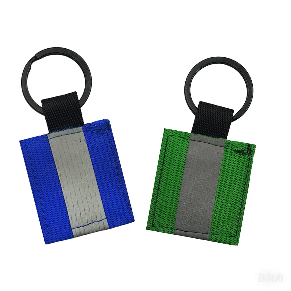 في الهواء الطلق التكتيكية عاكس السلامة التصحيح تسلق التخييم ركوب مفتاح سلسلة حزام مرن مشبك صغير FSB قطاع حلقة المفاتيح