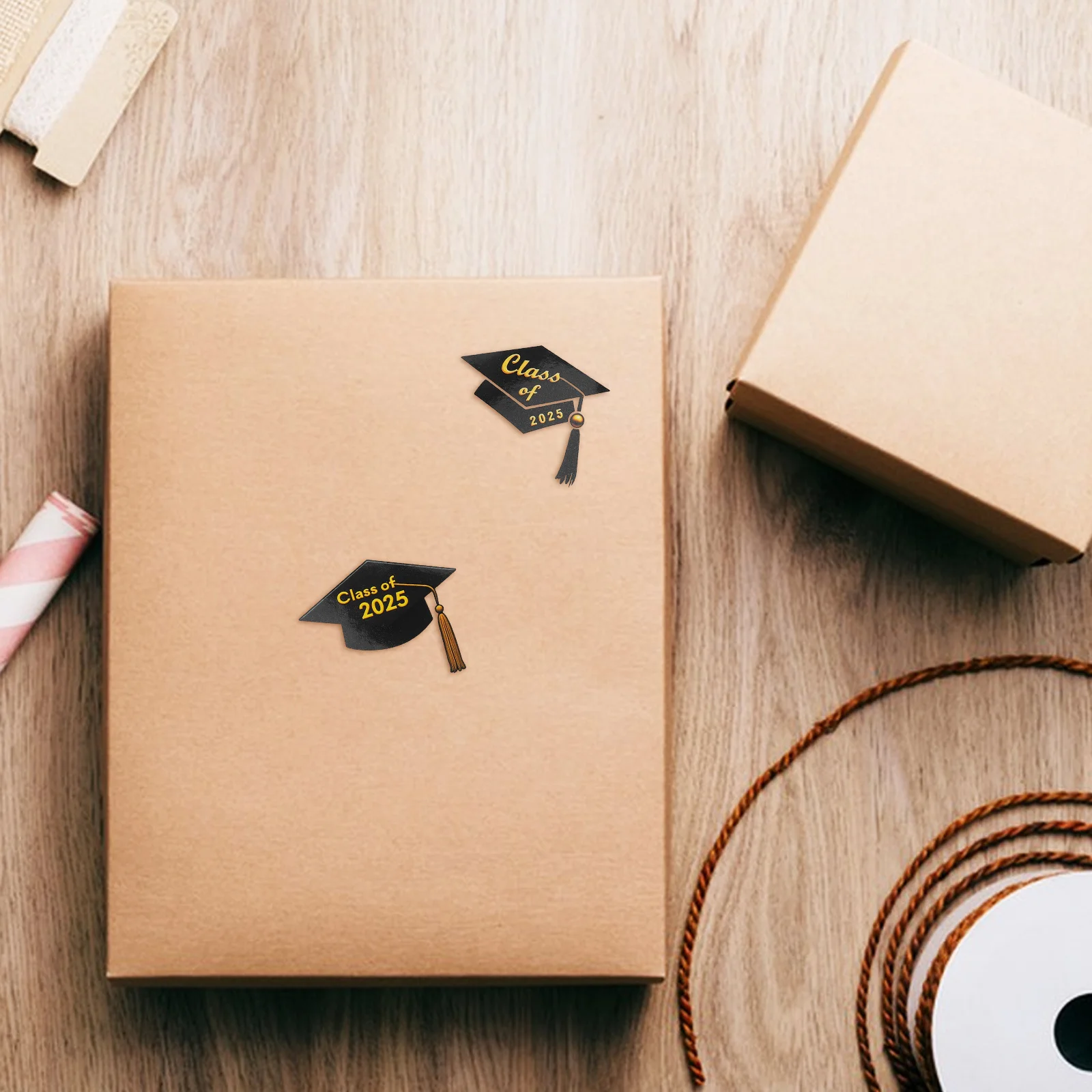 

24Pcs Graduation Season Stickers Stylish Class of 2025 Decals for Clothes Memo Pads Present Boxes Graduation Event Decorations