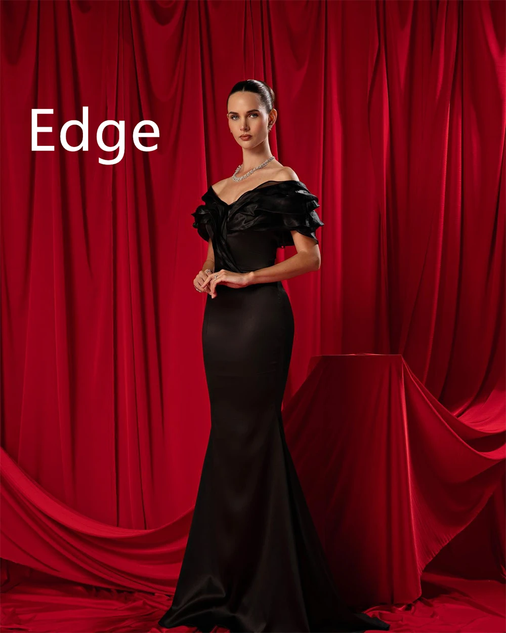 ชุดราตรีผ้าซาตินคุณภาพสูงแบบนางเงือกสั่งทำพิเศษ ชุดราตรีออกงานแบบเปิดไหล่ ดีไซน์หรูหรา สำหรับโอกาสพิเศษ