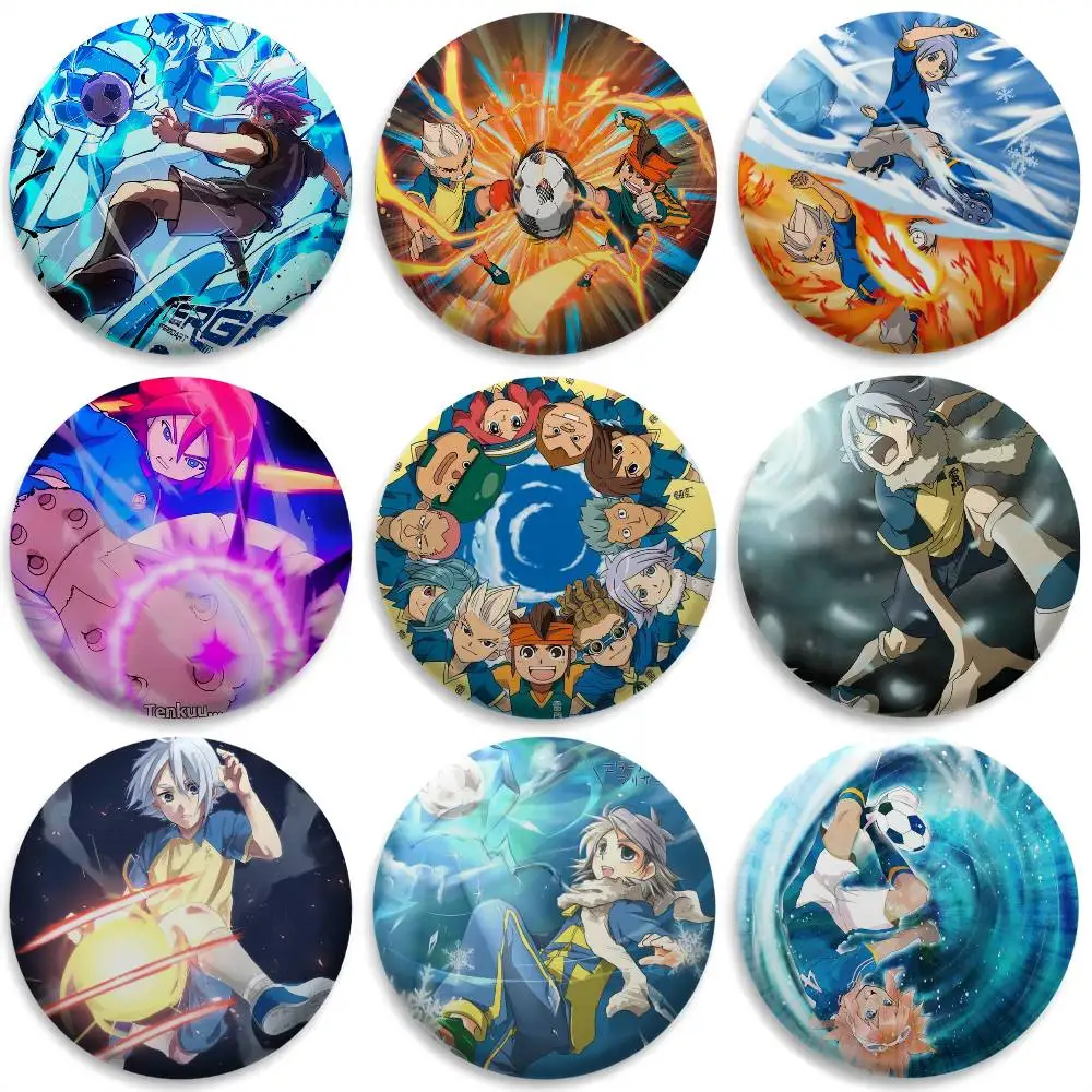 

Football I-InazumaS Eleven Badges Round Exquisite Badge Brooches Creative Pins For Clothes Hat Backpack Gift Accessories