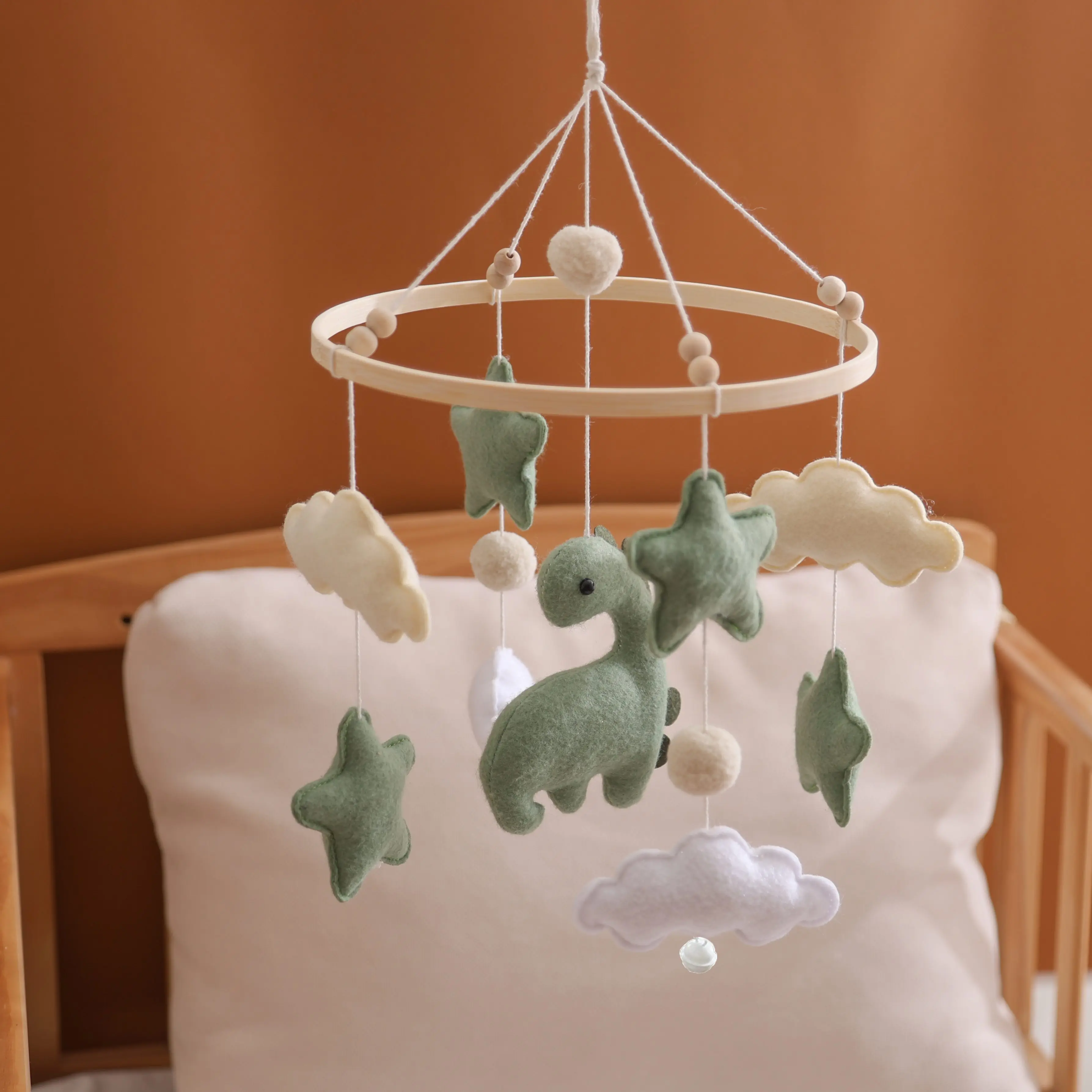 Berço do bebê móvel cama de madeira sino do bebê sino de feltro macio em forma de animal brinquedo cabide berço do bebê cama móvel sino brinquedo de madeira