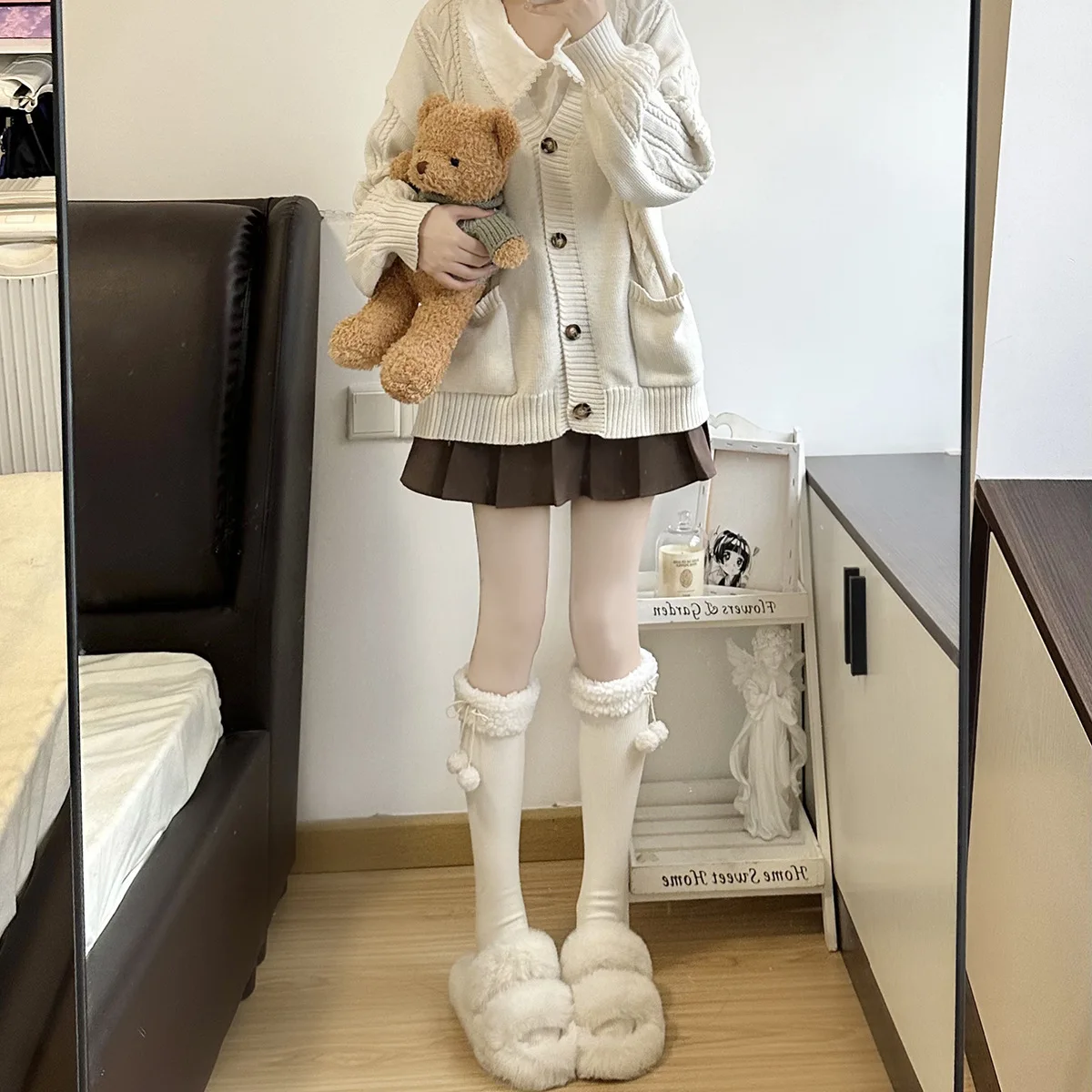 Calf socks, women's autumn and winter style, thick and warm butterfly knot hair ball middle tube, knee length