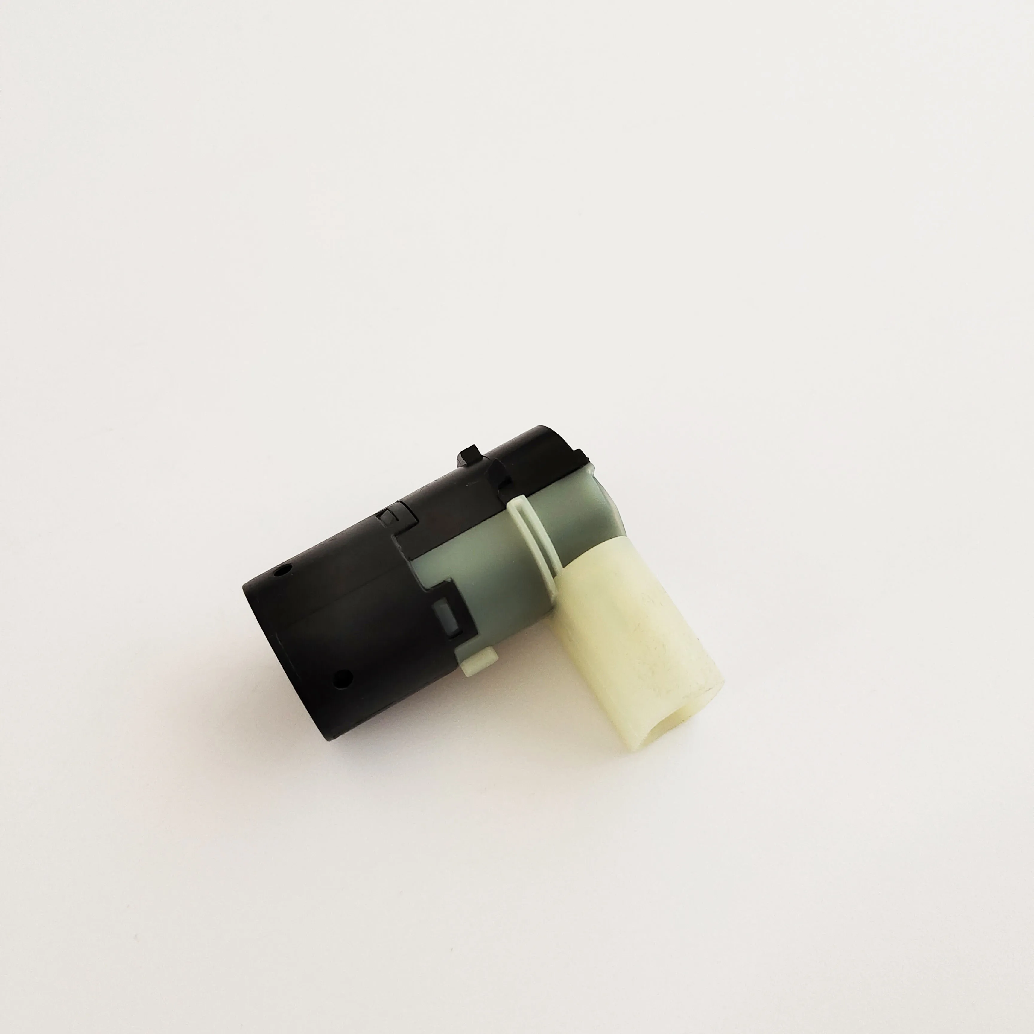 

1pcs For Audi A6L A4L Q5 Front and Rear Bumper Parking Assist Sensors