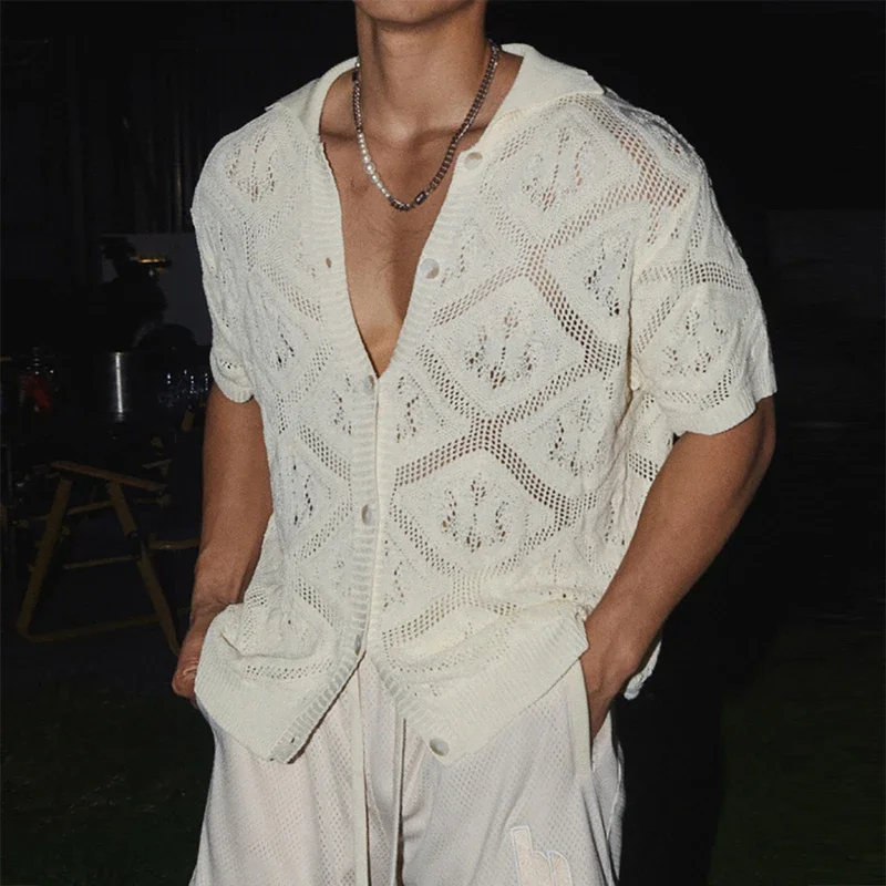 

Сексуальная мужская ажурная трикотажная рубашка, винтажные прозрачные дышащие вязаные рубашки, мужские летние стильные однотонные топы с короткими рукавами