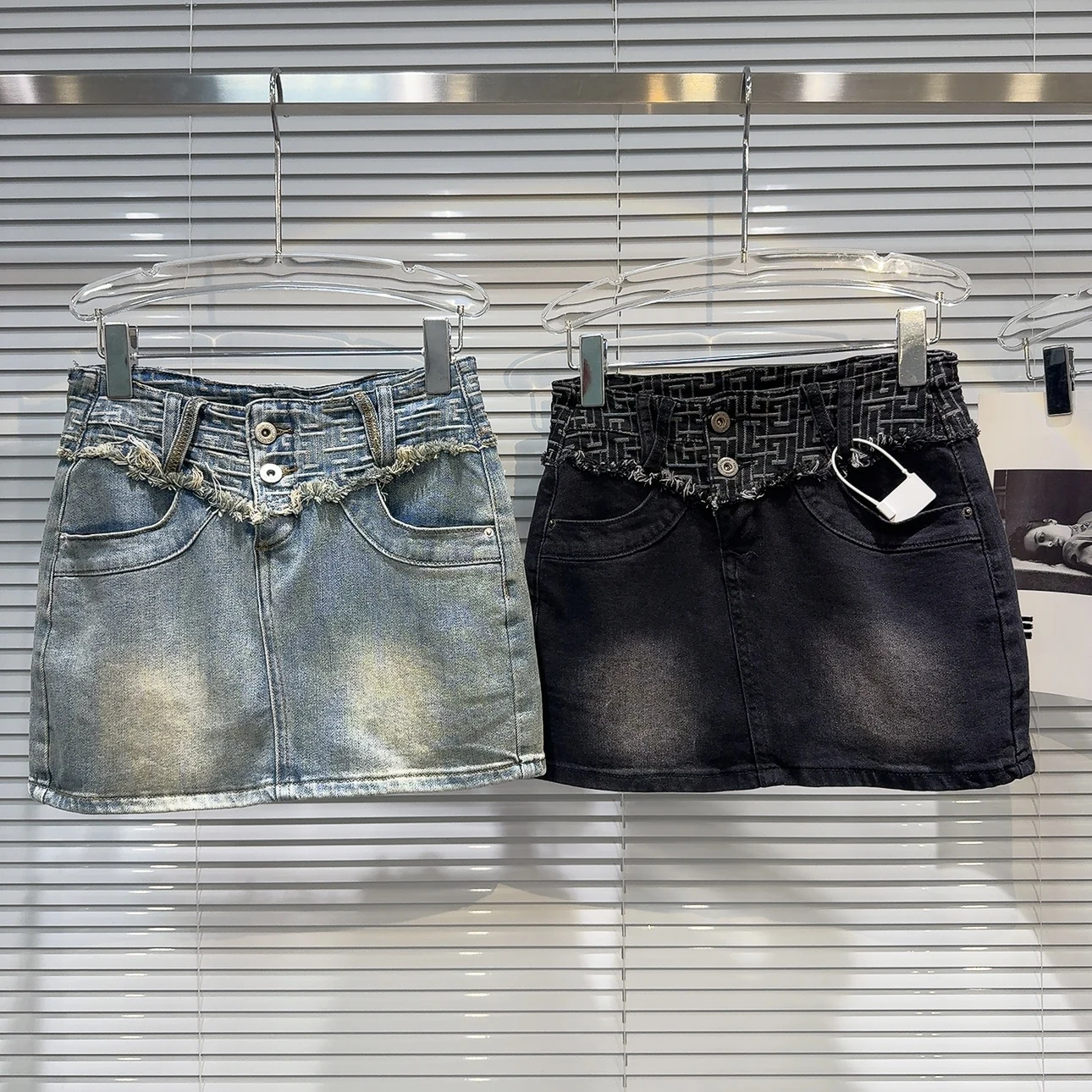 

Sexy Summer 2025 f-length Bodycon Denim Skirt with Frayed s And Geometric Pattern for Women in Their Late Twenties