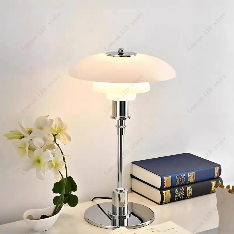 Lampada da tavolo classica danese Replica Lampada da scrivania nordica alimentata da CA con paralume in vetro 85-265V Lampadina E14/E27 per la decorazione della stanza