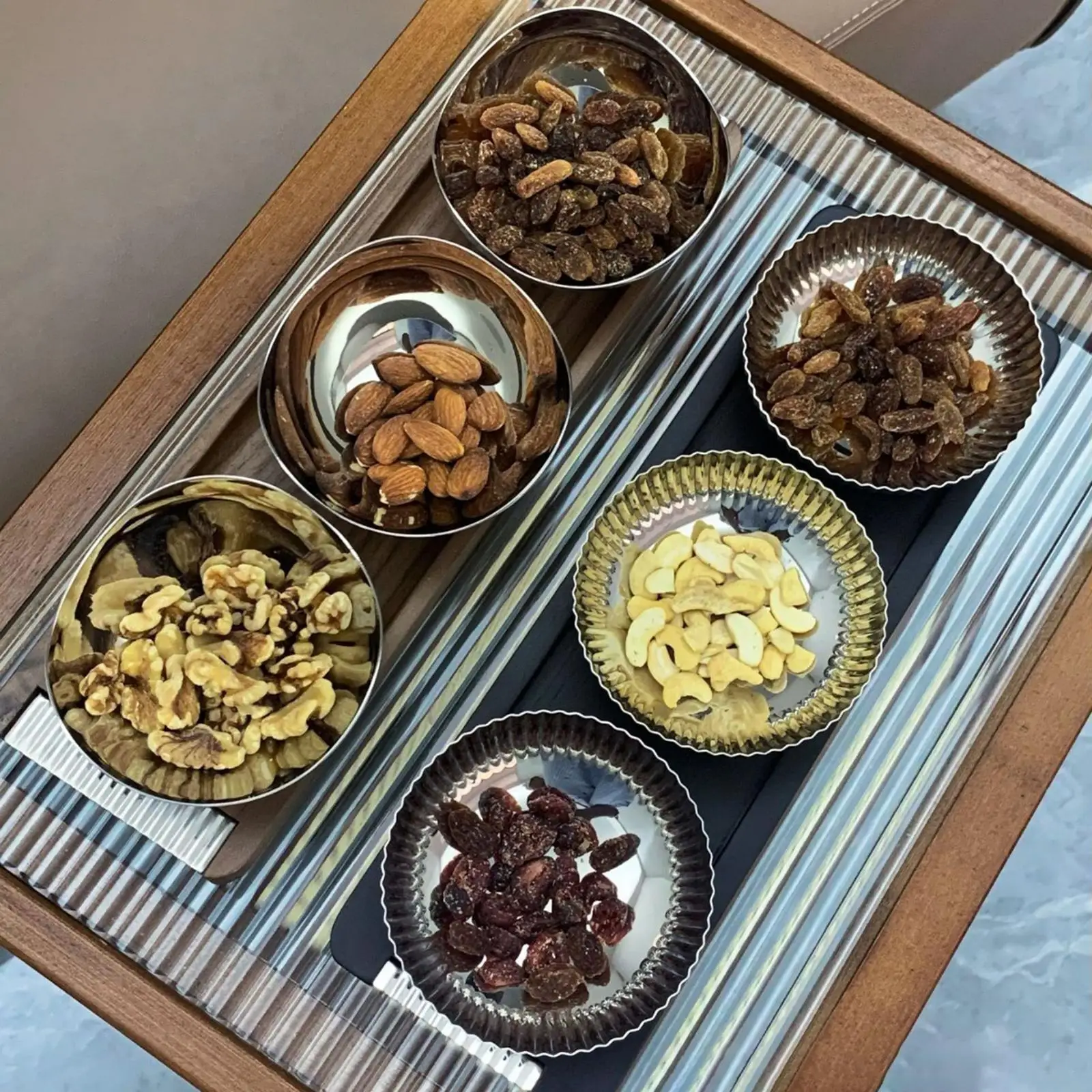 

Snack Bowls Party Kitchen Dining Table Decoration Salad Bowls with Oak Tray