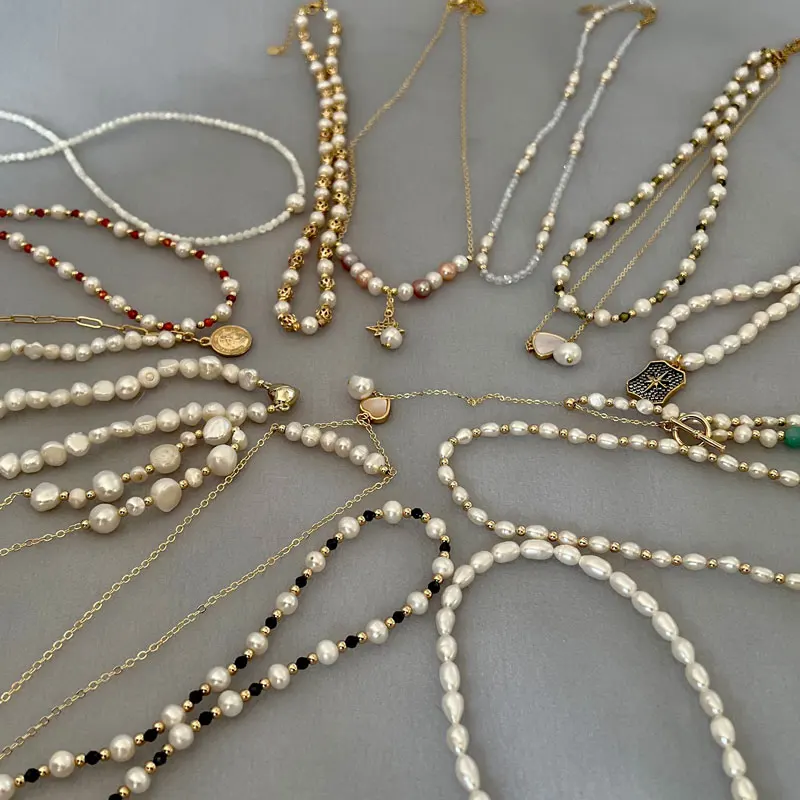 หลายรูปแบบธรรมชาติน้ำจืดไข่มุกสร้อยคอ