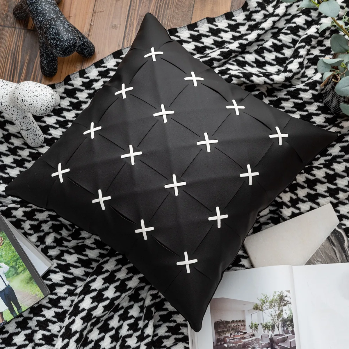 light luxury black white faux leather pillowcase Bauhaus geometric art cushion cover Pu Leather pillow cover backrest