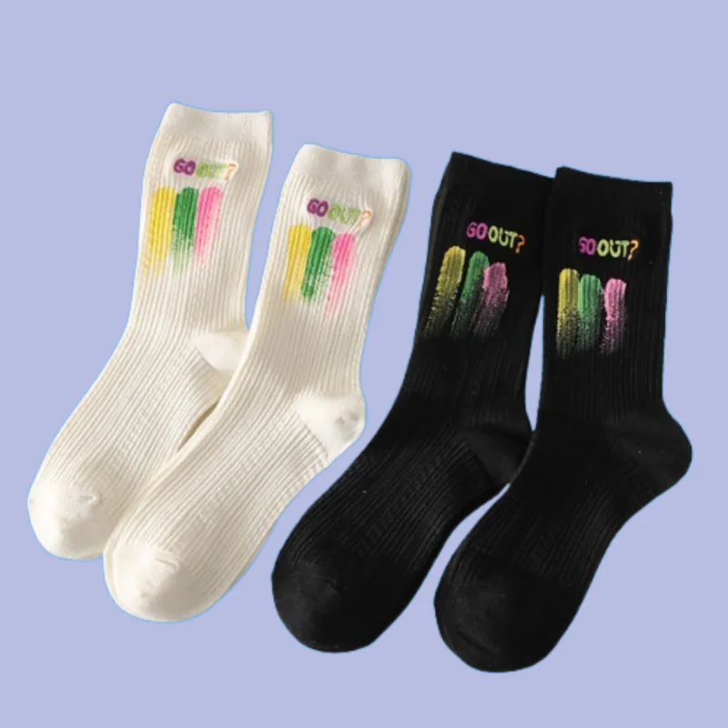 Chaussettes de sport en polyester et coton pour femmes, chaussettes à lettres, graffiti peint, tube moyen, nouveau style, automne et hiver, 3/6 paires