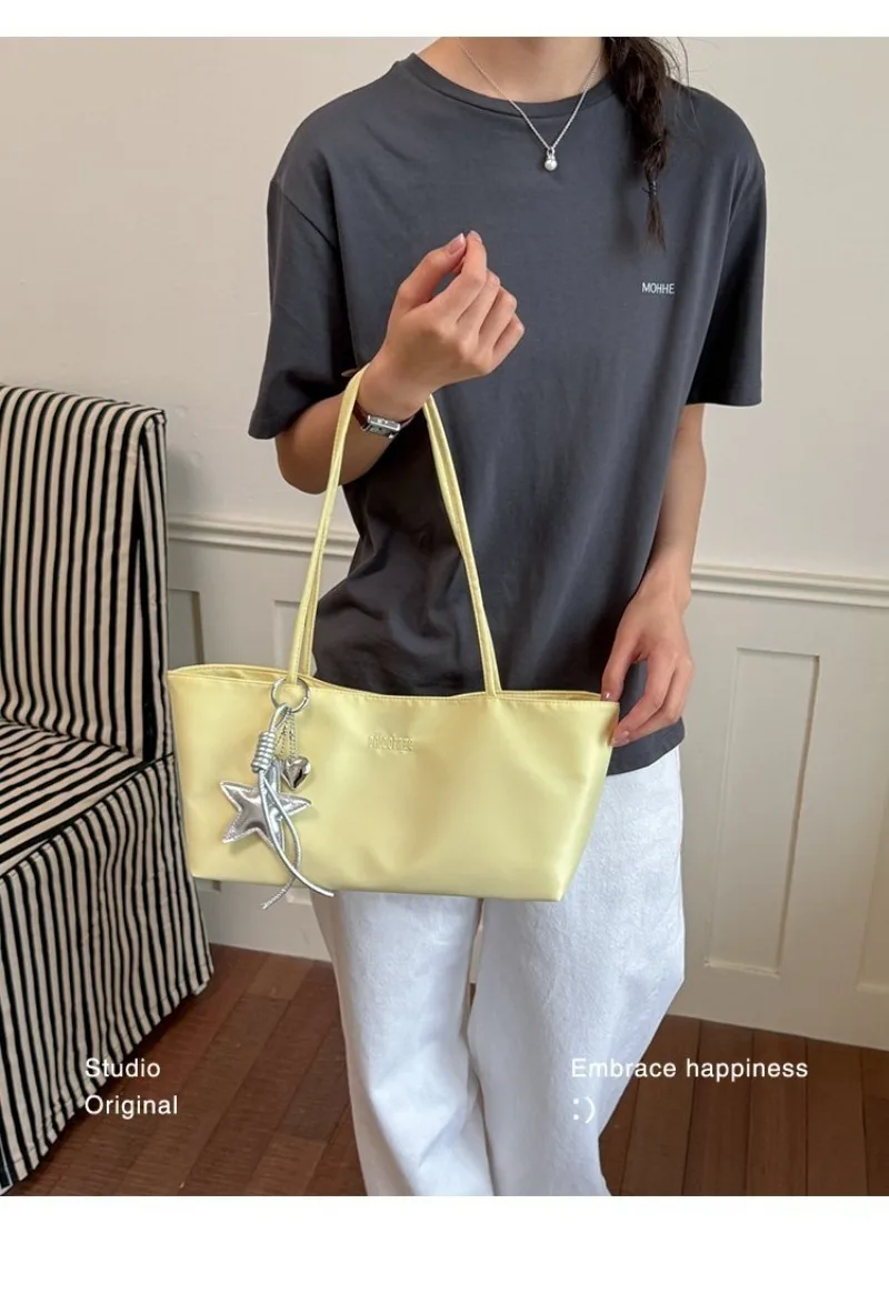 CEEKAY Minimalistische Handtasche aus massivem Nylon, zwei Tragemöglichkeiten, Metall-Sternanhänger, für Mädchen, vielseitig einsetzbar, frische, tägliche Unterarm-Umhängetasche – Detail 27