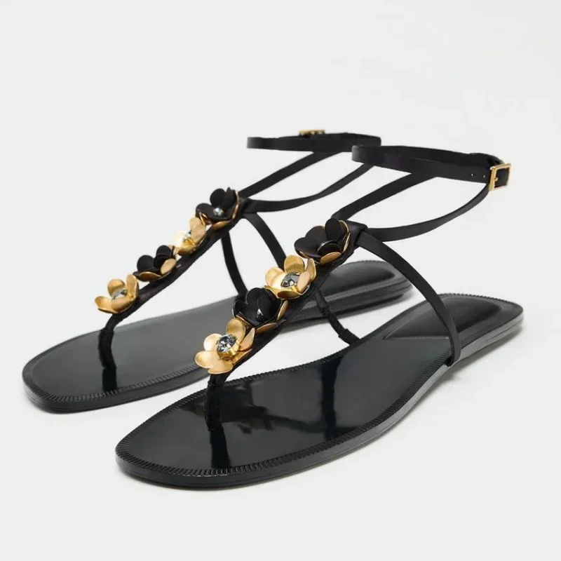 

Модные брендовые дизайнерские сандалии на плоской подошве, женские роскошные металлические шлепанцы с цветочным дизайном, женские удобные нескользящие летние пляжные повседневные туфли