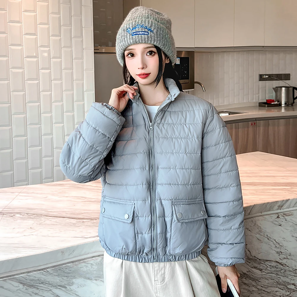 Lightweight Short Cotton Jackets Women Winter Pocket Design Warm Outerwear 2025 New Casual Stand Up Collar Zipper Quilted Coats