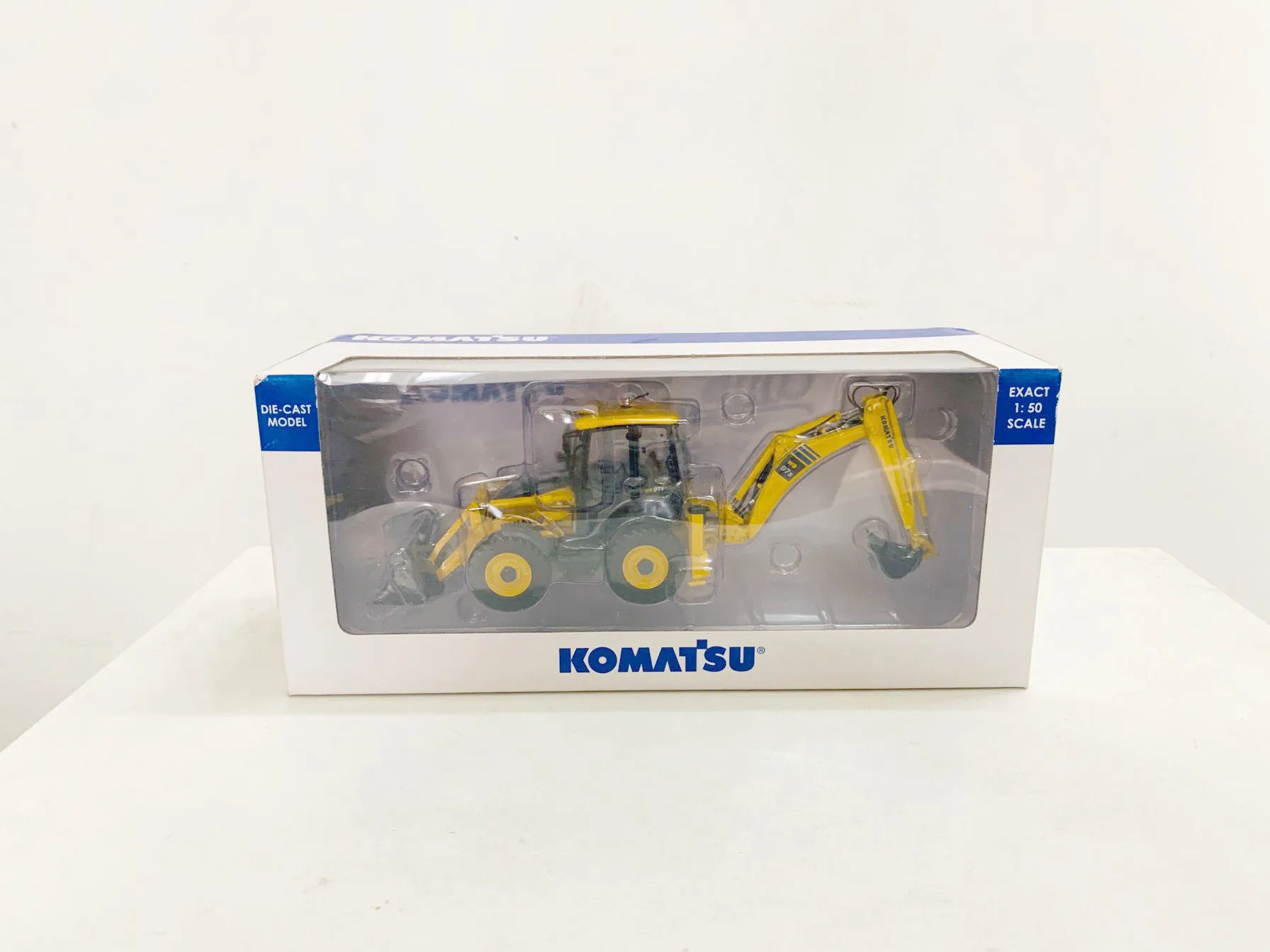 WB97S-8 Backhoe Loader 1:50 Scale Die-Cast Collectible Model UH8139 New in Box