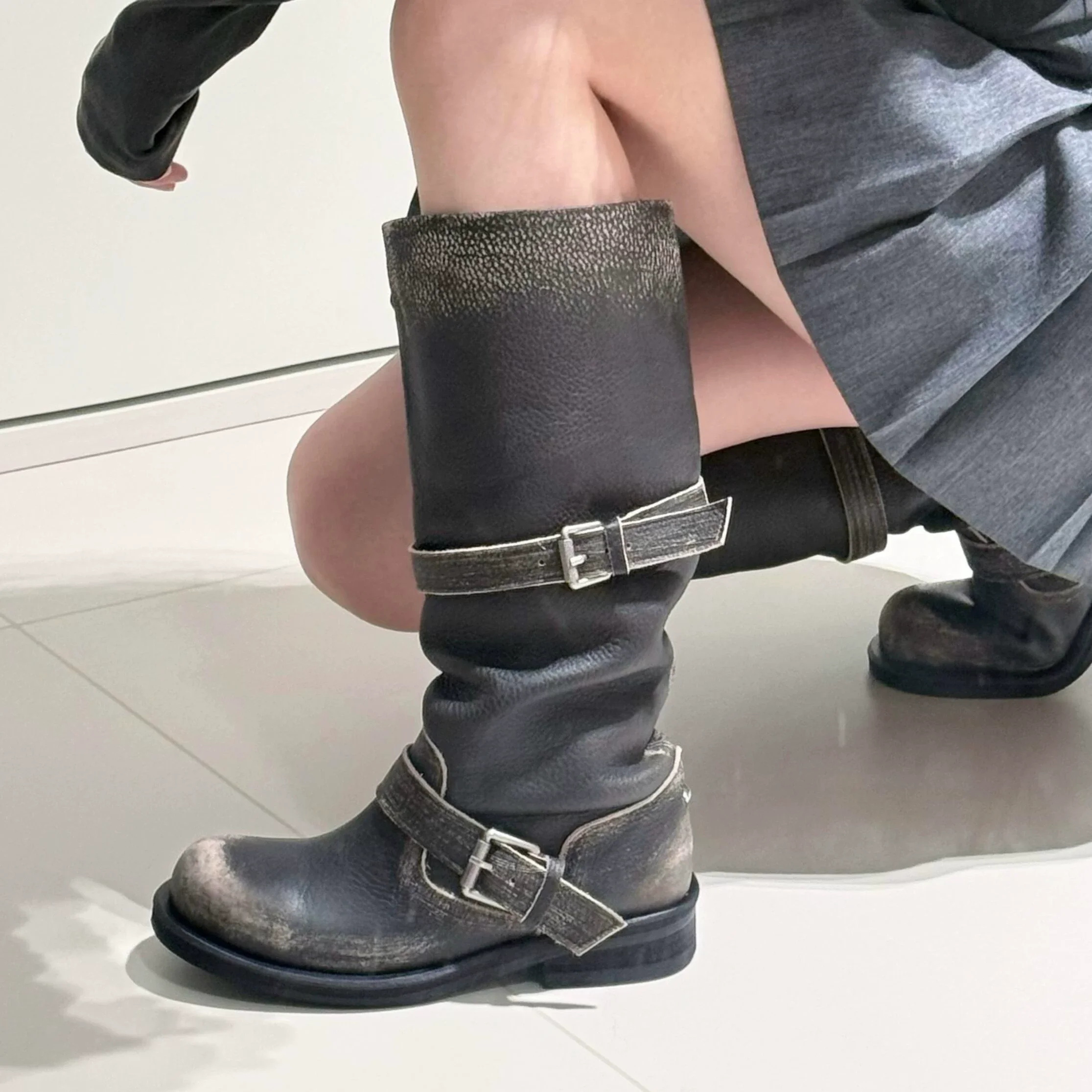 Vintage Platform Buckle Stylish Motorcycle Women Boots Round Toe Chunky Heel Mid-Calf Boots Retro Buckle Riding Boots