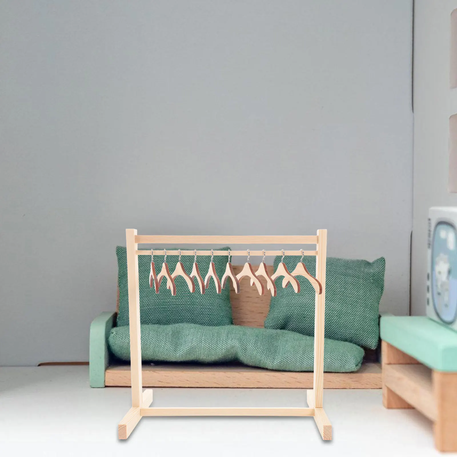 

1 комплект, деревянная вешалка для одежды, миниатюрные вешалки для одежды, органайзер для мини-одежды, аксессуары для кукольного домика, крошечная мебель