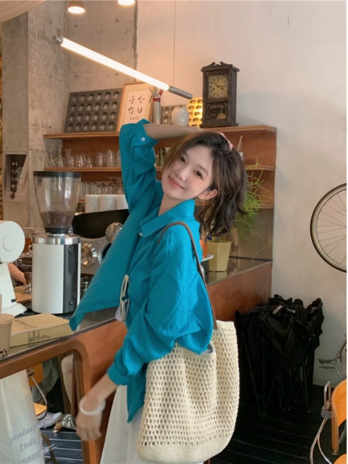 

Loose Fit Lake Blue Sun Protection Long Sleeve Shirt Women's Spring 2026 New Style Slimming Mid-Length Lazy Style Top