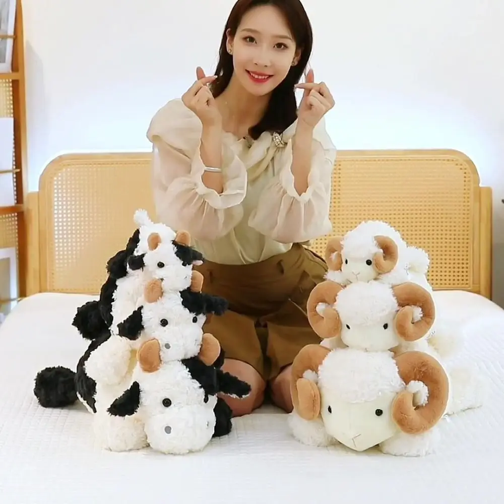 Liegendes Baby-Ziegen- und Kuh-Plüschtier aus PP-Baumwolle, flauschig, niedliches Tier, gefüllt, weich, große Hörner, Ziege, Ostergeschenke