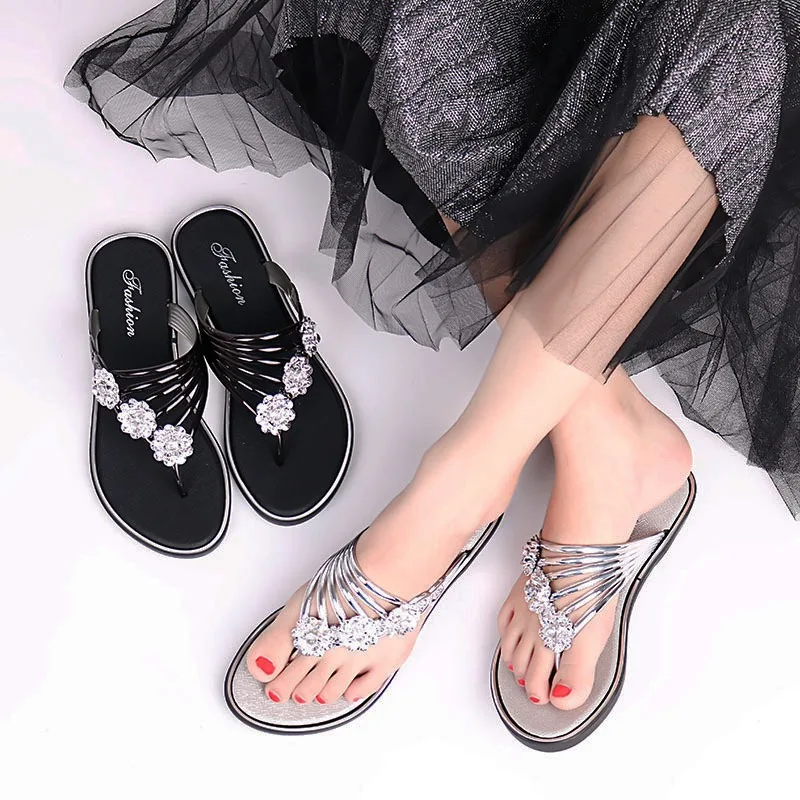 

2025 Women Slippers Summer Sandals Silver Flat Lightweight Outdoor Flip Flops