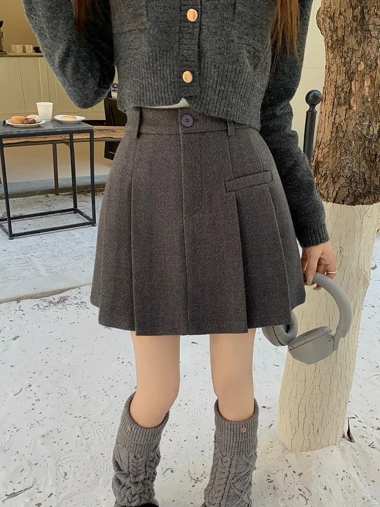 Plus size women clothing High Waist Thick Woolen Skirt New Winter Casual Pleated Skirt Chubby Girl Slimming Short dress Women's