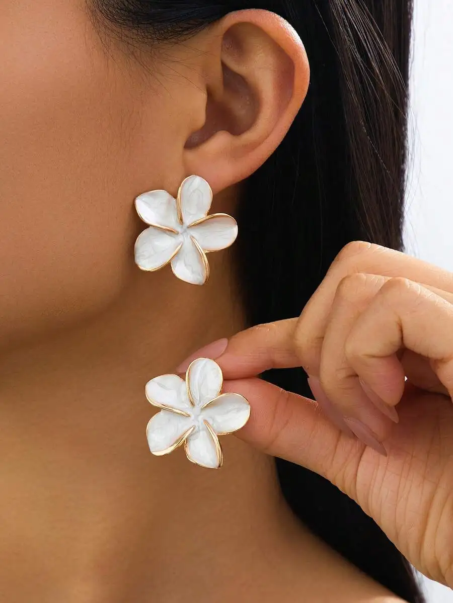 

White Flower Shape Alloy Earrings For Women Elegant Fashion Jewelry
