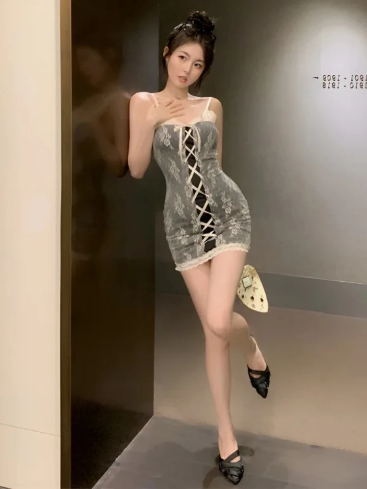 Robe Camisole élégante en dentelle douce, Patchwork, nouvelle robe gilet moulante pour femmes, Sexy, taille fine, été 2025