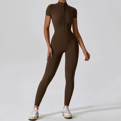 Conjunto de Yoga para mujer, monos de una pieza, traje de manga corta con cremallera, ropa de entrenamiento de realce para gimnasio, ropa deportiva, chándal