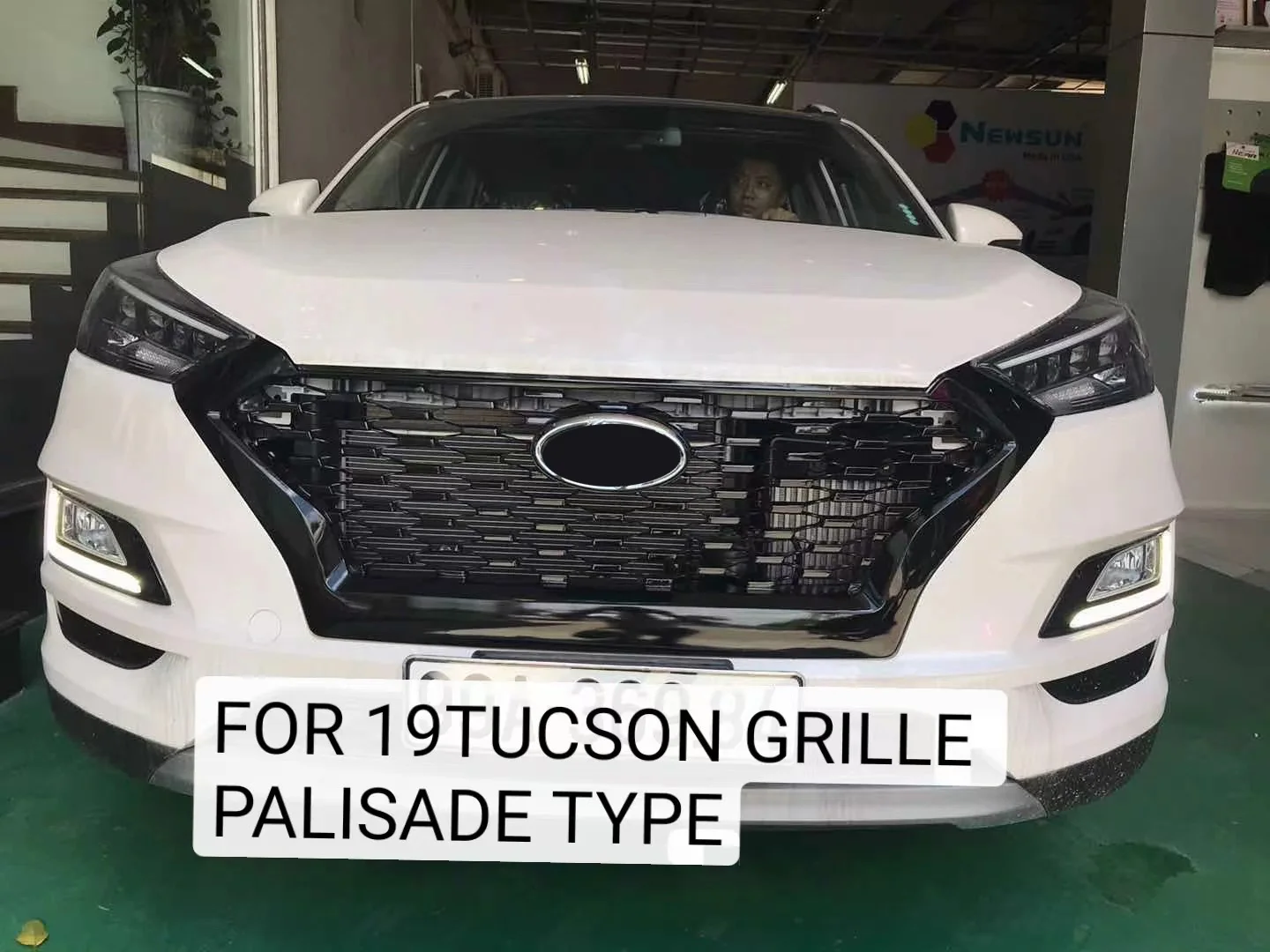 Car Front Bumper Grille Gloss Black For Hyundai Tucson 2019 2020 Racing Grill Auto Grills Upper Inlet Hood Mesh Guard Grid