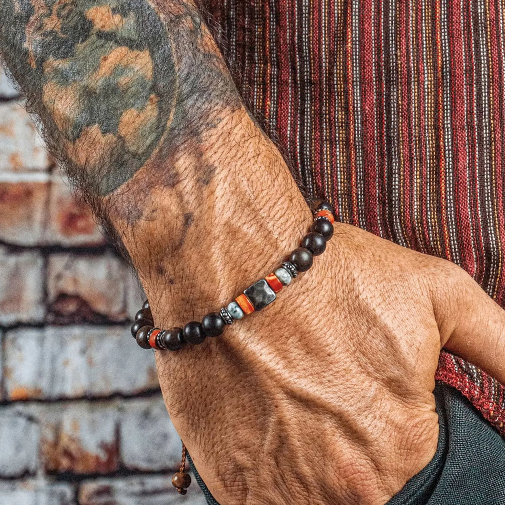 Vintage Retro Handmade Beaded Skull Bracelet for Men Women Turquoise Wood Coconut Shell Beads Jewelry