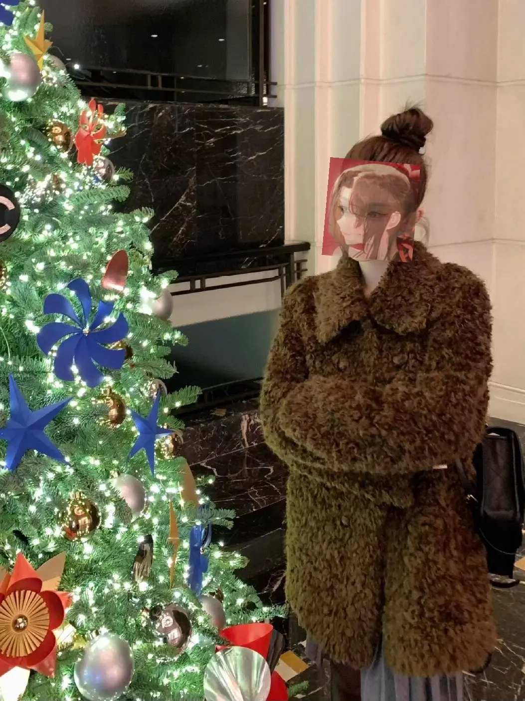 เสื้อแจ็คเก็ตขนแกะเทียมสำหรับผู้หญิงปี 2025 แบบมีปก ทรงเท็ดดี้ ความยาวปานกลาง  ตกแต่งด้วยหนังเทียม  เป็นมิตรกับสิ่งแวดล้อม ให้ความอบอุ่น สไตล์ลำลอง