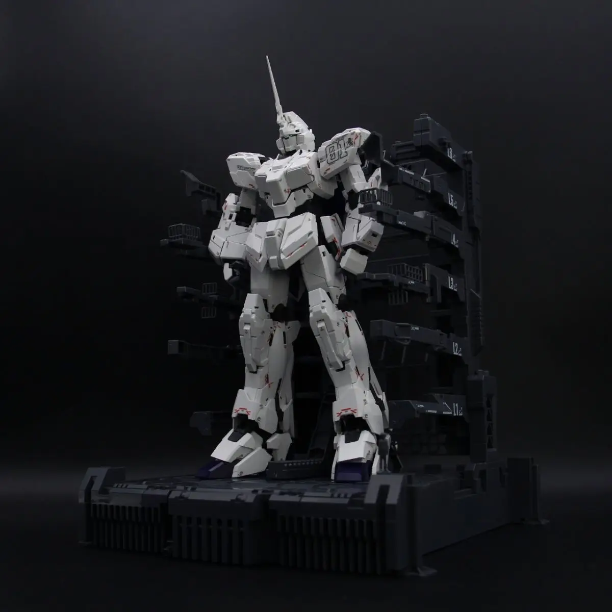 En Stock, modelo de bestia mítica Mg 1/100 unicornio 2201 Mgex Rx-0, Kit de modelo de ensamblaje, figuras de acción de Robot, regalos de navidad de plástico