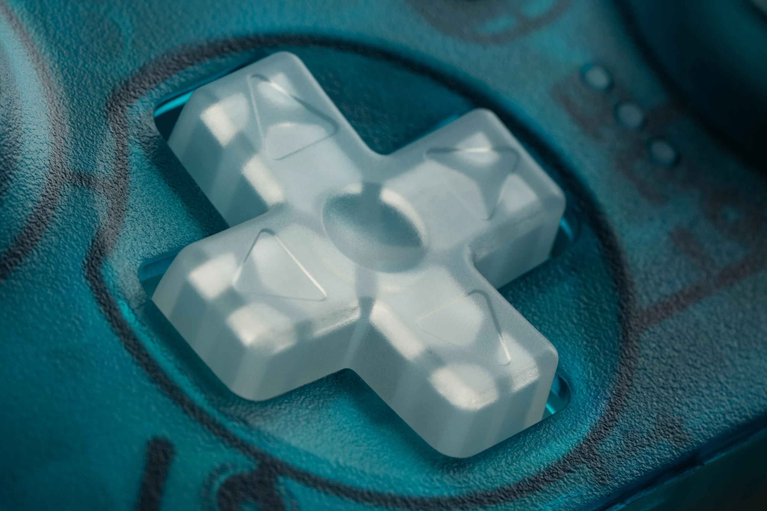 8BitDo Ultimate 2-Clear Blue Kabelloser Controller mit TMR-Joysticks, Hall-Effekt-Trigger für PC, Windows 10, 11 und Android-Spiele – Detail 2