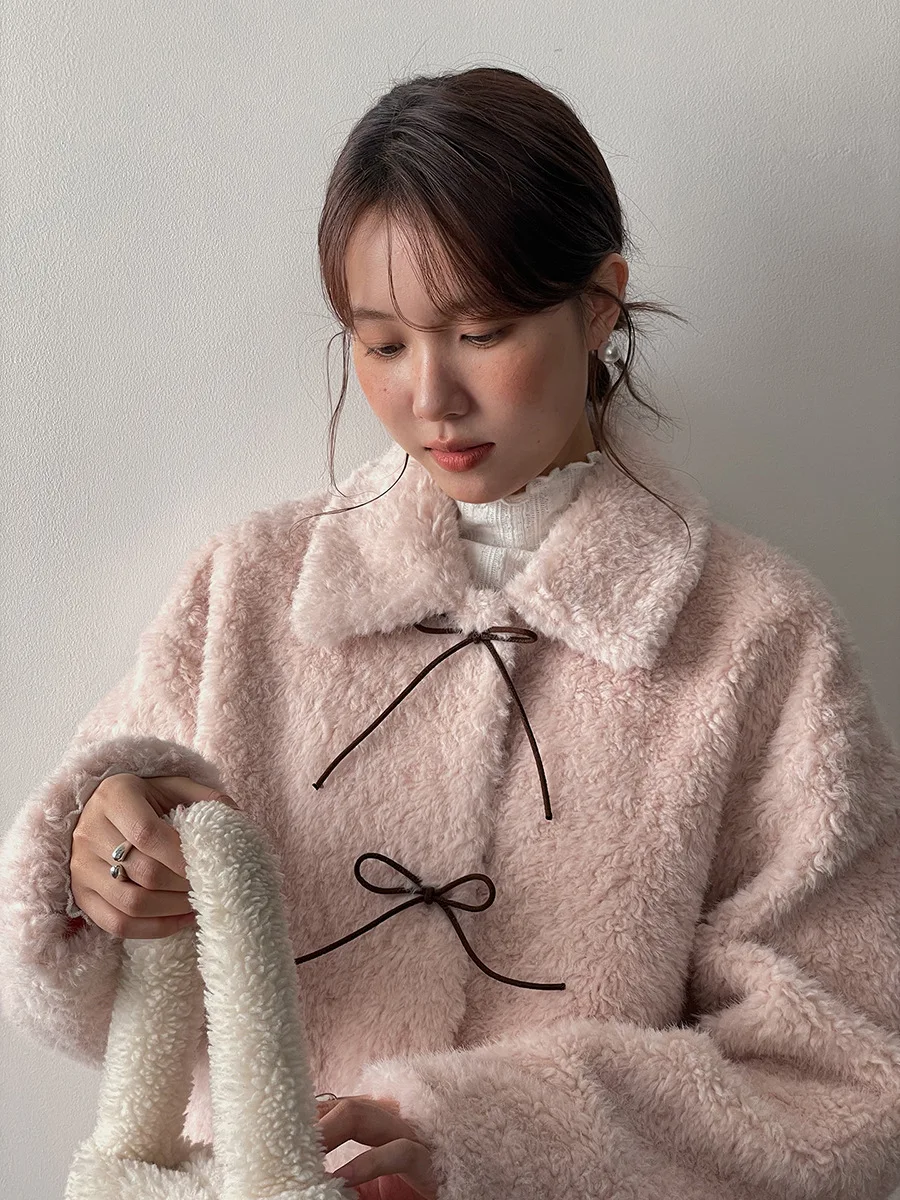 

Vintage Korean Gentle Cute Bow Contrast Lapel Jacket For Women Winter Plush Casual Loose Short Warm Coat