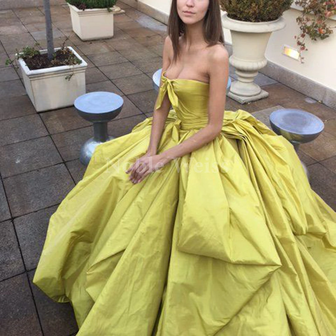 

Sweetheart Satin Quinceanera Dresses A LINE Long Evening Gowns Customize