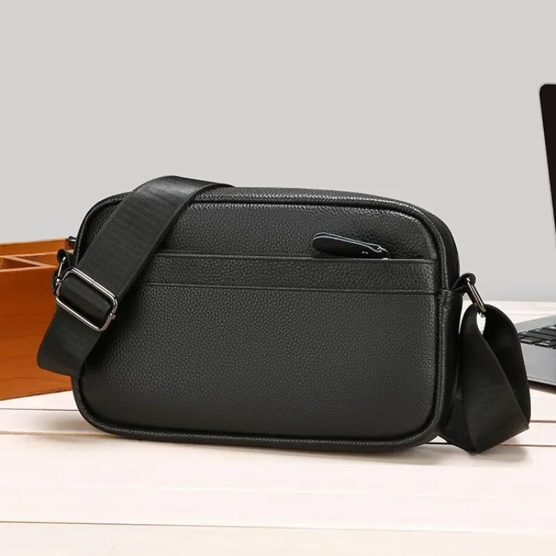 Elegant Commuter Crossbody Bag For Ladies With Simple Vintage Styling And Large Capacity Serves As A Chic Diaper Bag