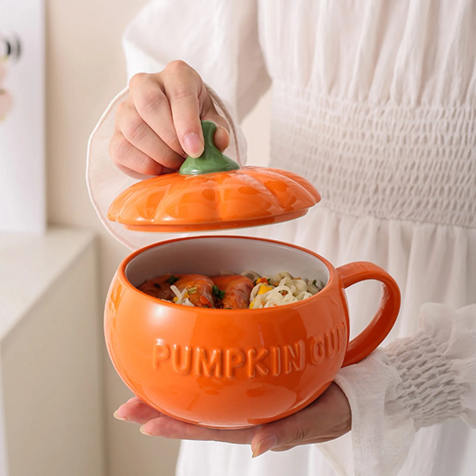 

Creative Pumpkin -shaped Ceramic Cup Halloween Orange Pumpkin Cup With Lid and Handle Cartoon Cute Pumpkin Ceramic Mug
