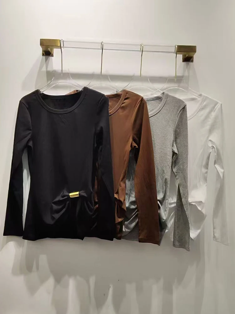 

Футболка с длинными рукавами в стиле ретро с металлической пряжкой, модный и универсальный вязаный пуловер для женщин на осень 2023 г.